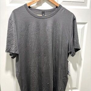 Lululemon men’s t-shirt. BNWT. Size XL